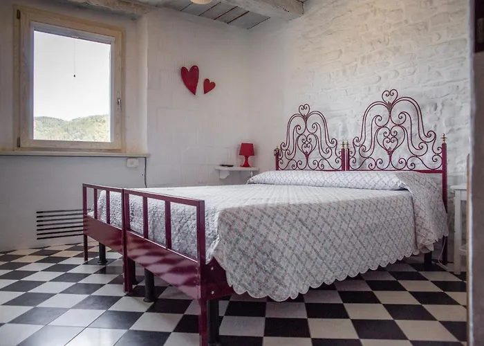 Oda ve Kahvaltı La Della Campanara 4*