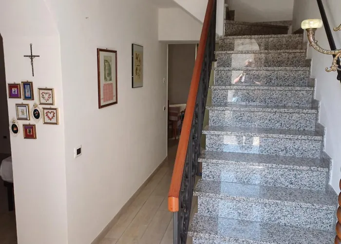 La Della Campanara Oda ve Kahvaltı 4*