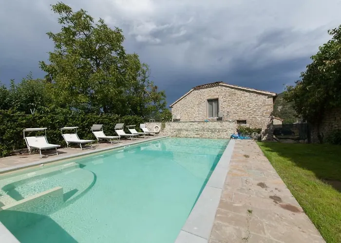 Oda ve Kahvaltı La Della Campanara 4*