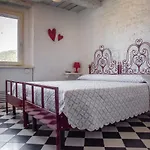 Bed & Breakfast La Della Campanara 4*