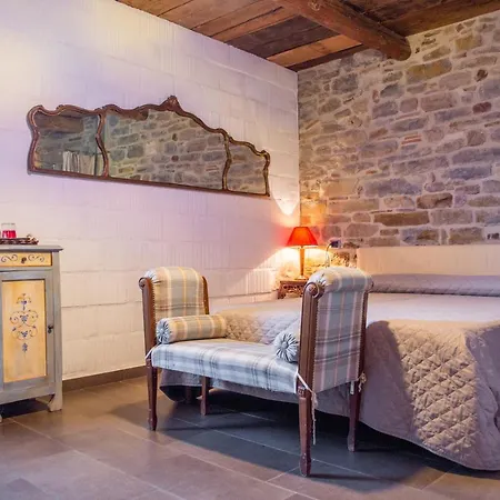 Bed & Breakfast La Della Campanara 4*