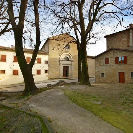 La Della Campanara Bed & Breakfast 4*