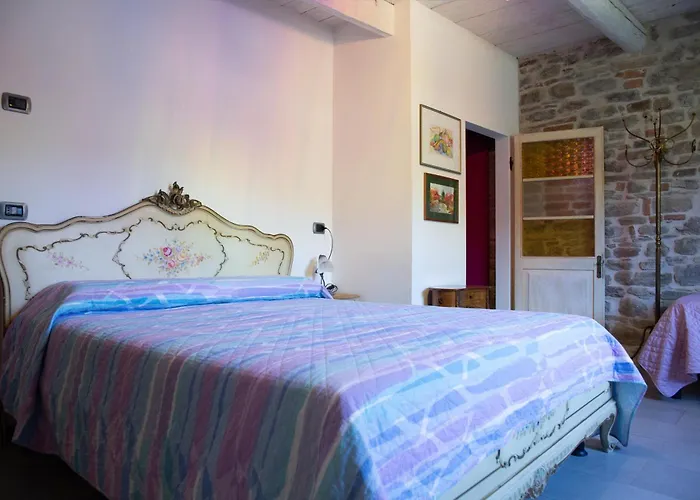 La Della Campanara Alojamento de Acomodação e Pequeno-almoço Galeata